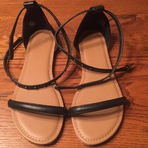 👡Old Navy wrap around ankle flats!👡